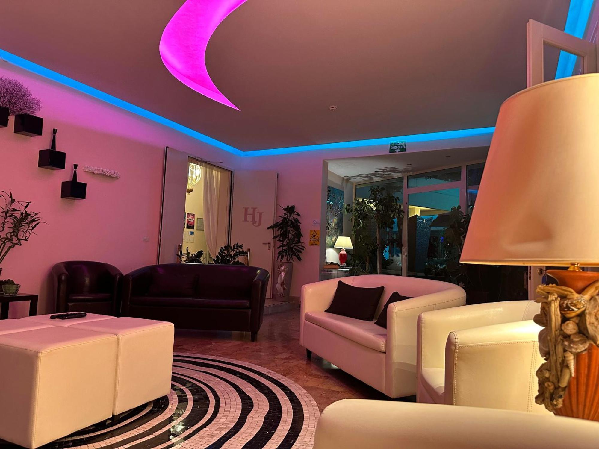 Hotel Julia ليدو ديلي ايستينسي المظهر الخارجي الصورة
