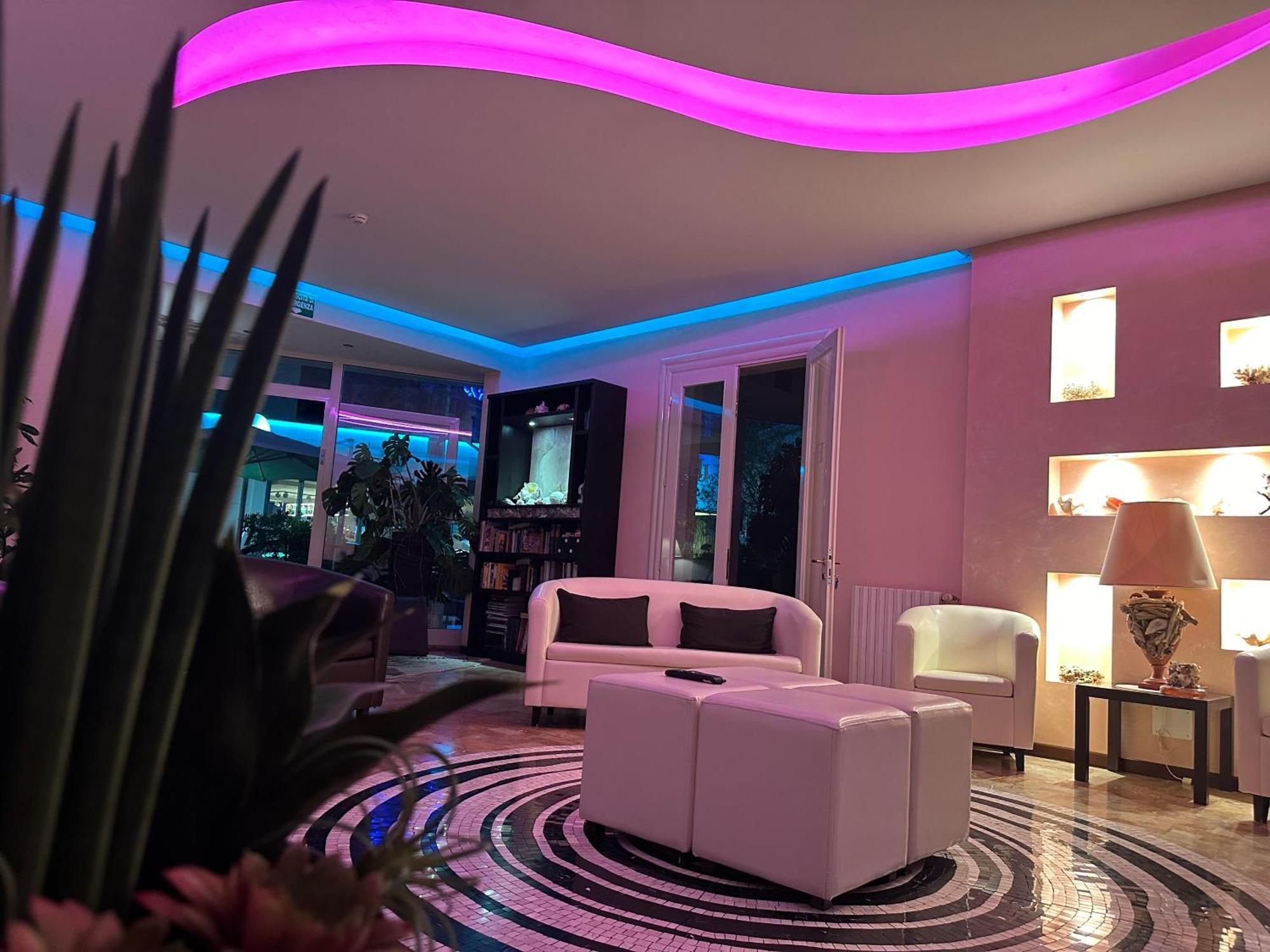 Hotel Julia ليدو ديلي ايستينسي المظهر الخارجي الصورة