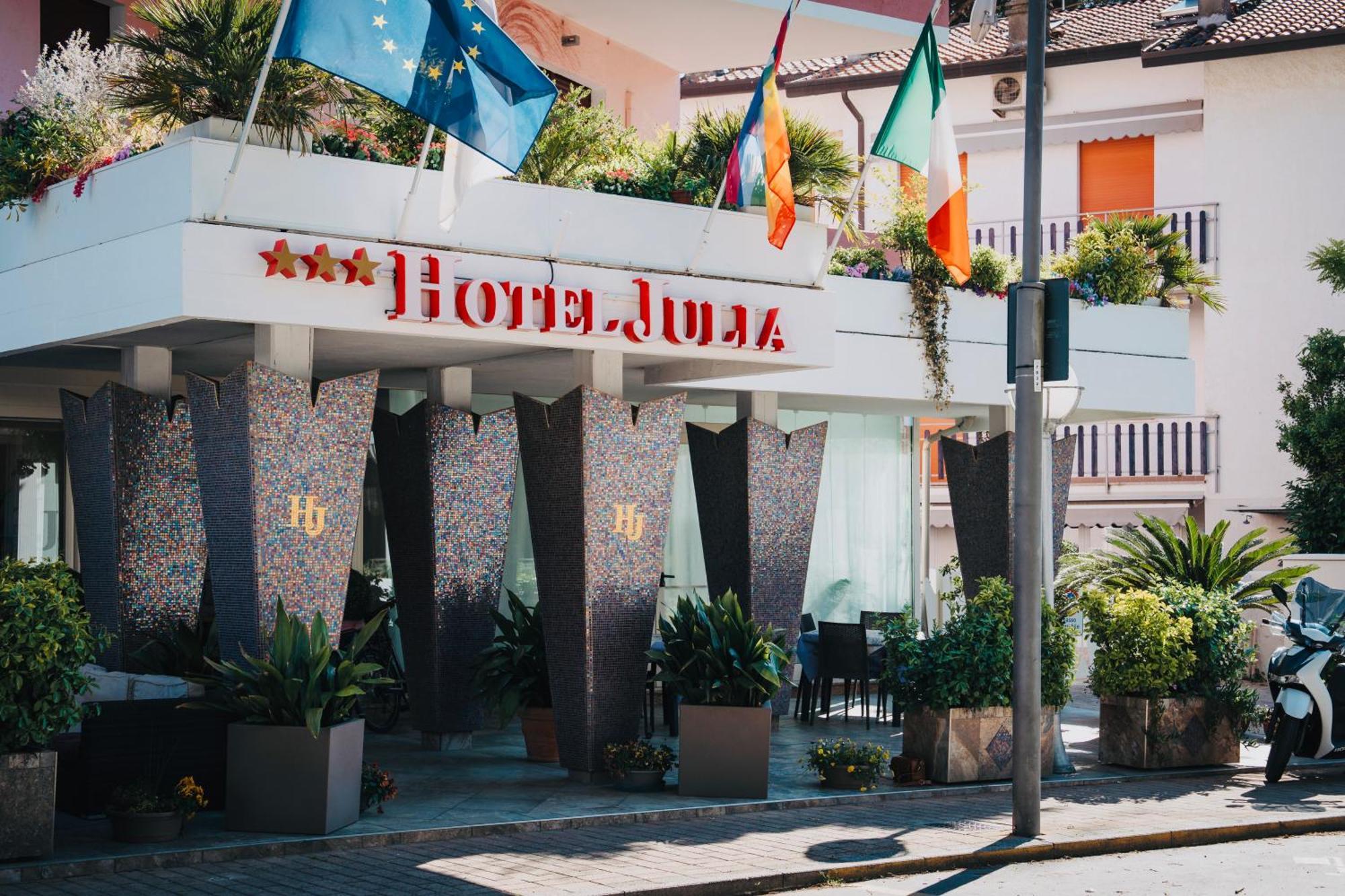 Hotel Julia ليدو ديلي ايستينسي المظهر الخارجي الصورة