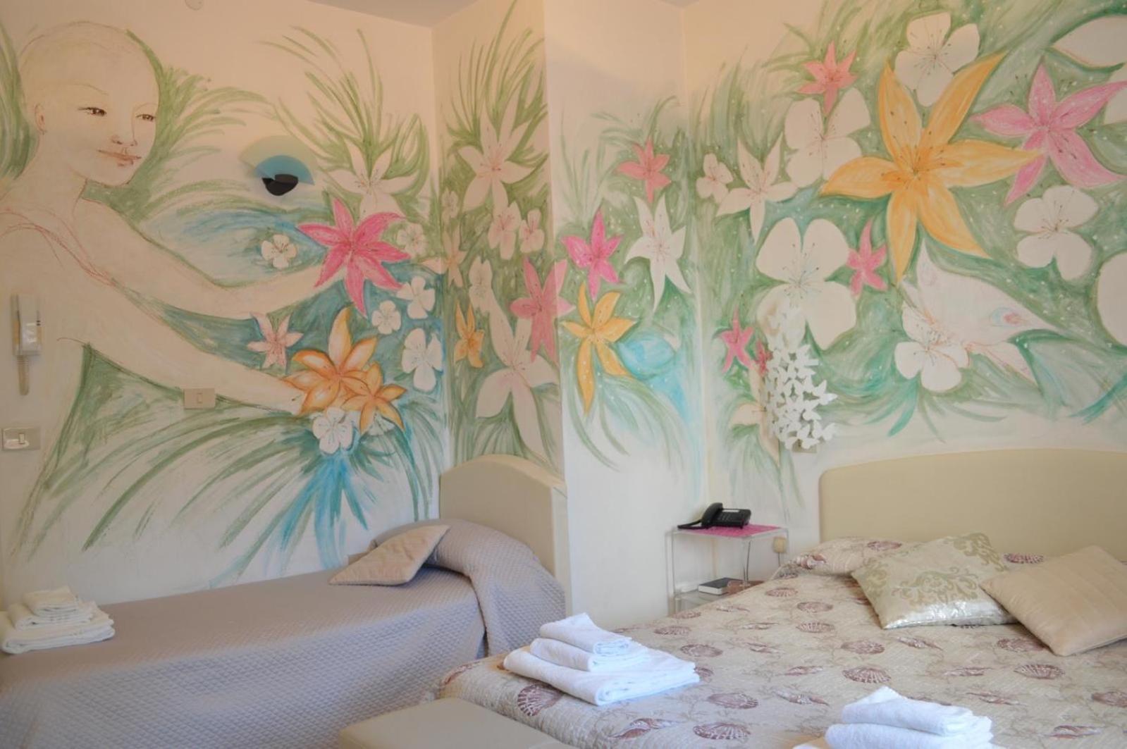 Hotel Julia ليدو ديلي ايستينسي المظهر الخارجي الصورة