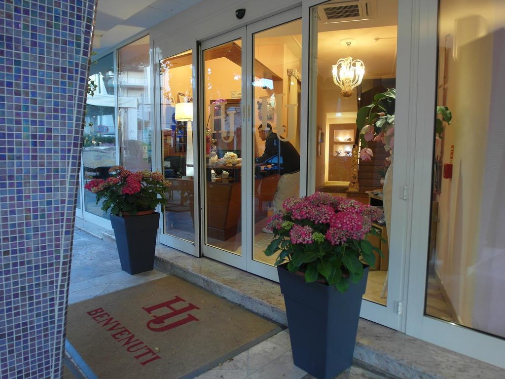 Hotel Julia ليدو ديلي ايستينسي المظهر الخارجي الصورة
