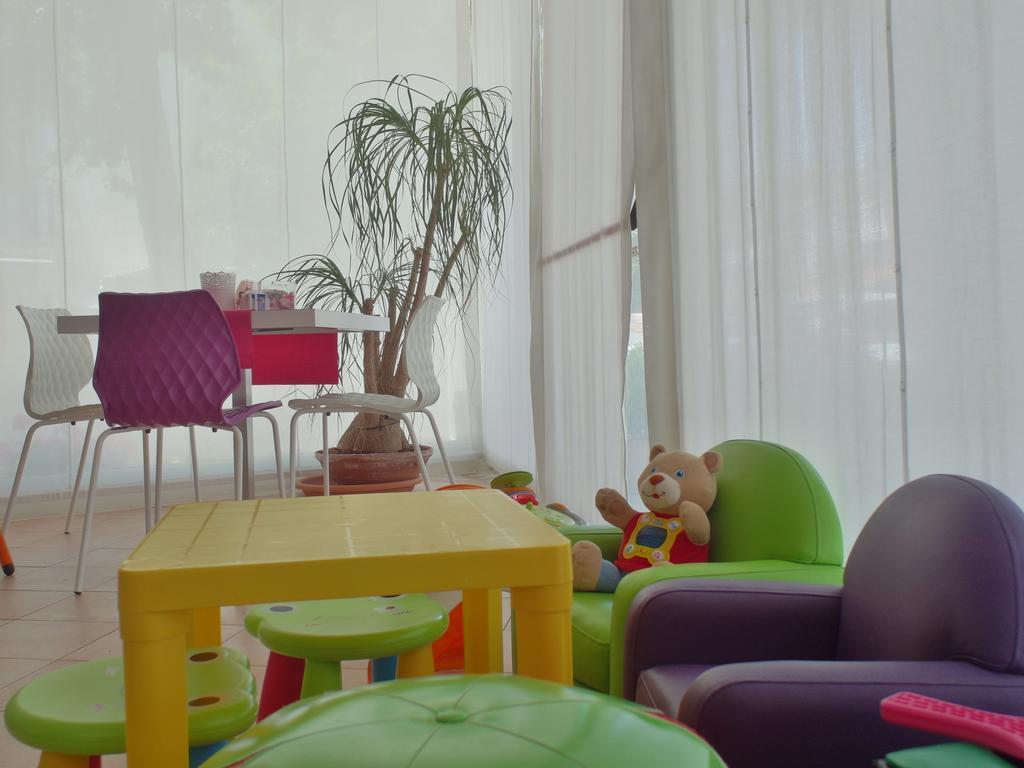Hotel Julia ليدو ديلي ايستينسي المظهر الخارجي الصورة