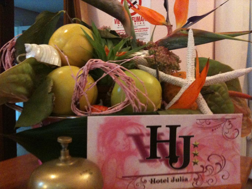 Hotel Julia ليدو ديلي ايستينسي المظهر الخارجي الصورة